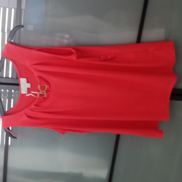 Brand NEw top - Picture 1 of 3